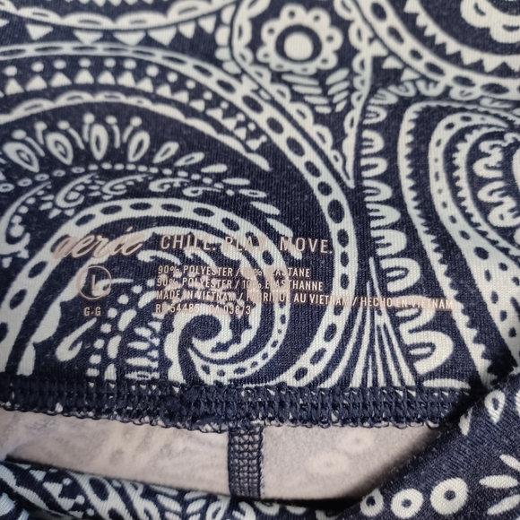 Aerie Chill Play Move High Waist Paisley Print Leggings - Picture 7 of 7